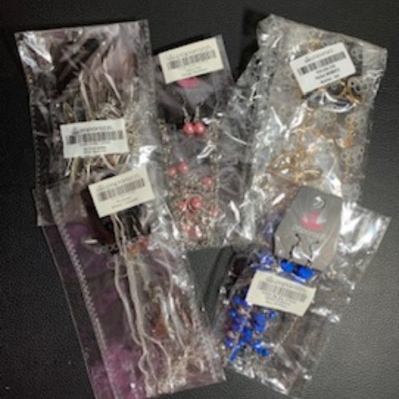 Mystery Lot of 15 Necklaces Paparazzi Accessories - Picture 2 of 2